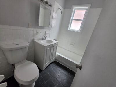 381 Leslie St, Newark, NJ 07112