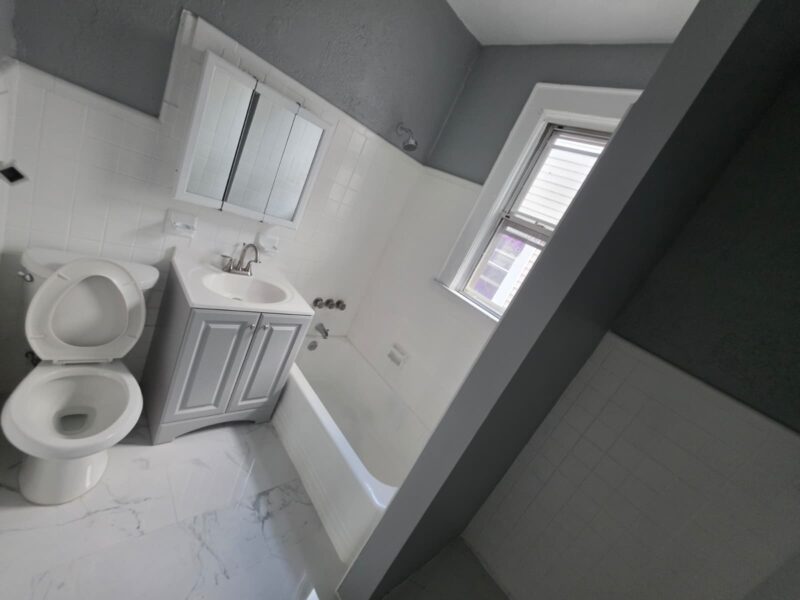 31 Aldine St, Newark, NJ 07112