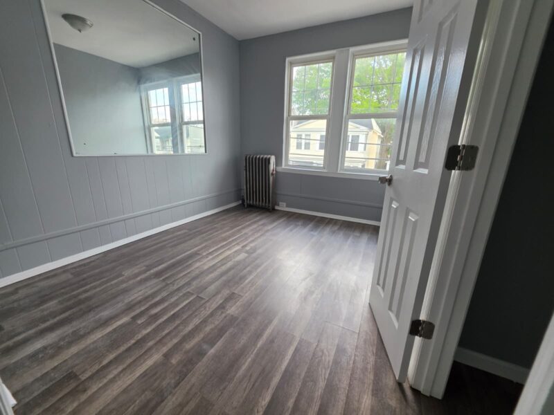 31 Aldine St, Newark, NJ 07112