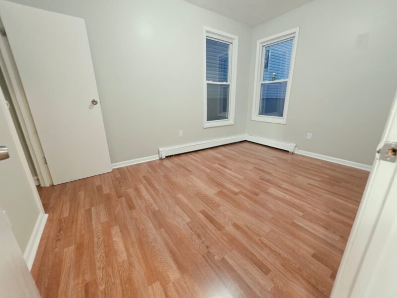 63 Delavan Ave, Newark, NJ 07104