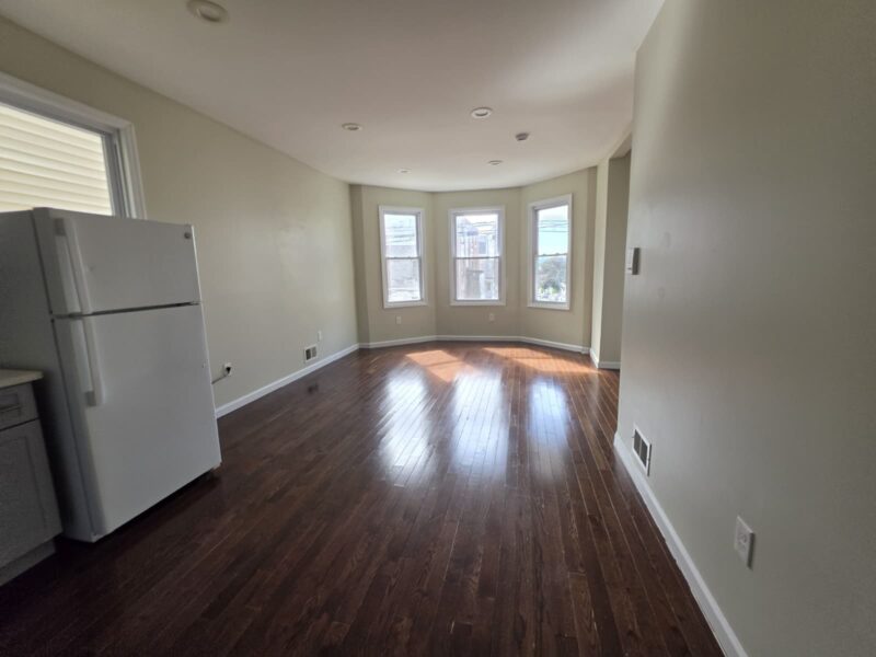 654 Grove St, Irvington, NJ 07111