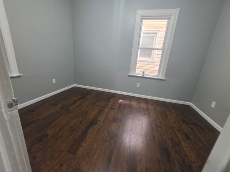 69 S 9th St, Newark, NJ 07107