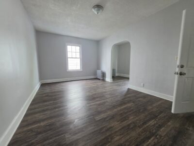 381 Leslie St, Newark, NJ 07112