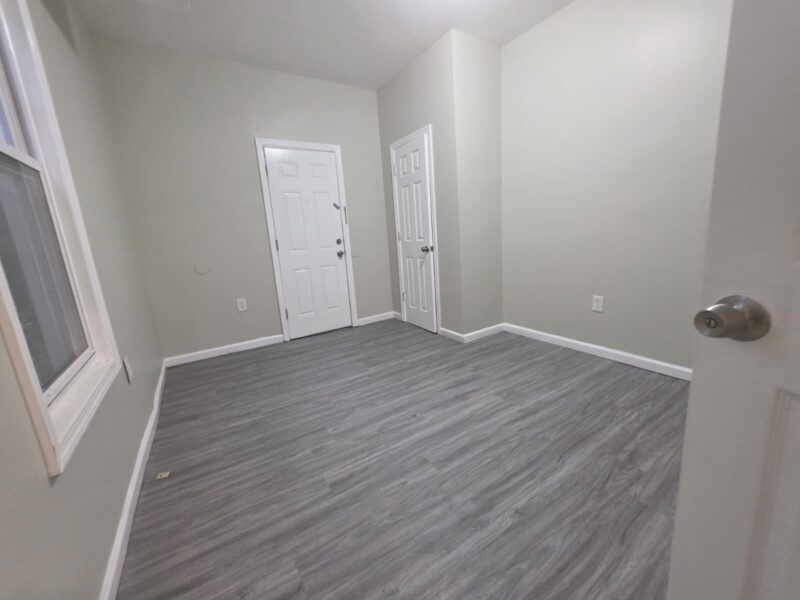220 N 5th St, Newark, NJ 07107