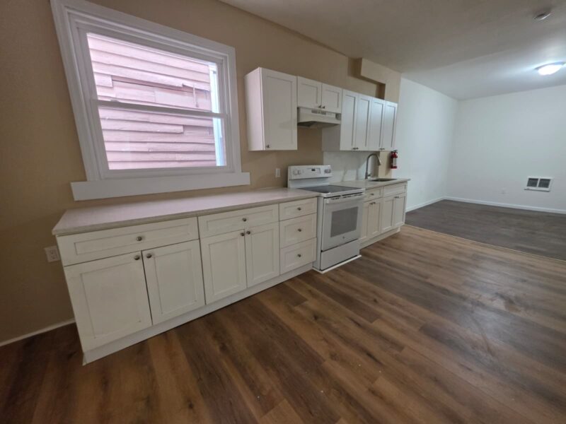 152 S 10th St, Newark, NJ 07107