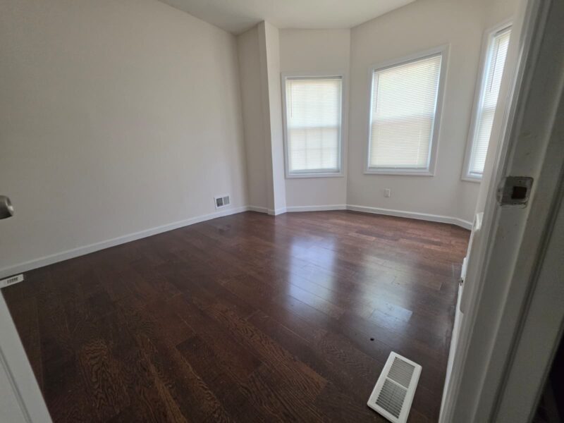 152 S 10th St, Newark, NJ 07107